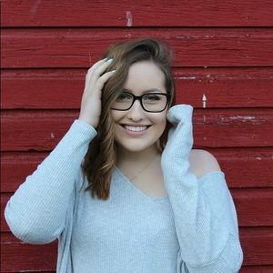 Meet your Posher, Elyse